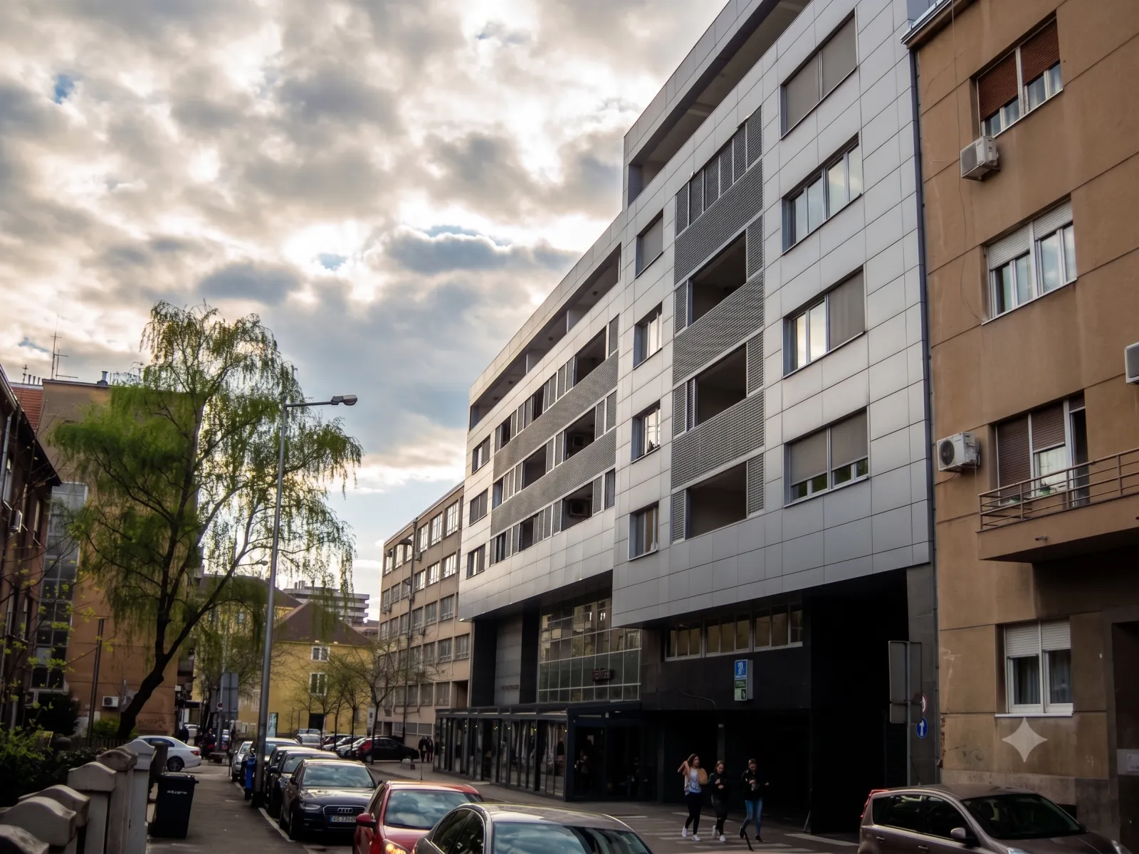 Construction project management for Kvaternik Plaza
